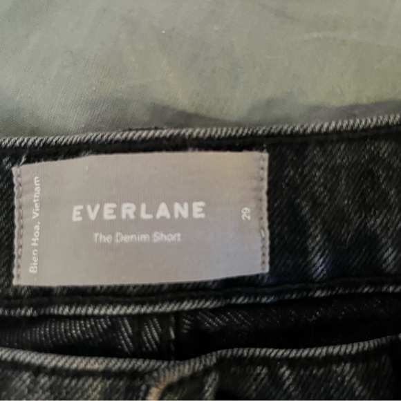 Everlane shorts - Picture 3 of 4